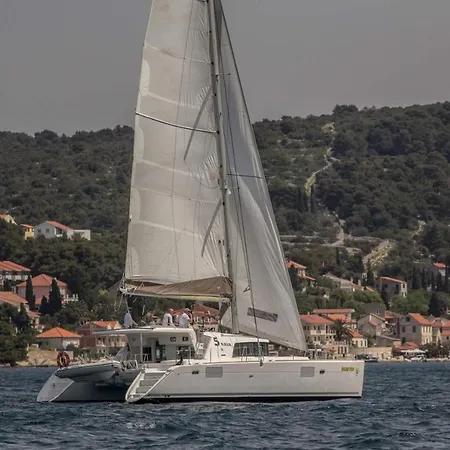 بوتيل Le Dimore Charter *