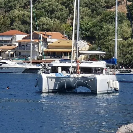 Botel Le Dimore Charter